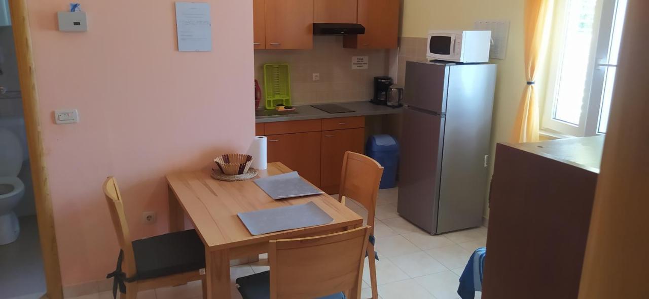 Apartments Ivka โอมิช ภายนอก รูปภาพ