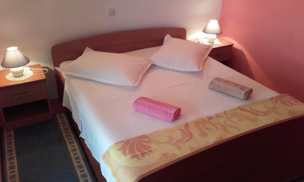 Apartments Ivka โอมิช ภายนอก รูปภาพ
